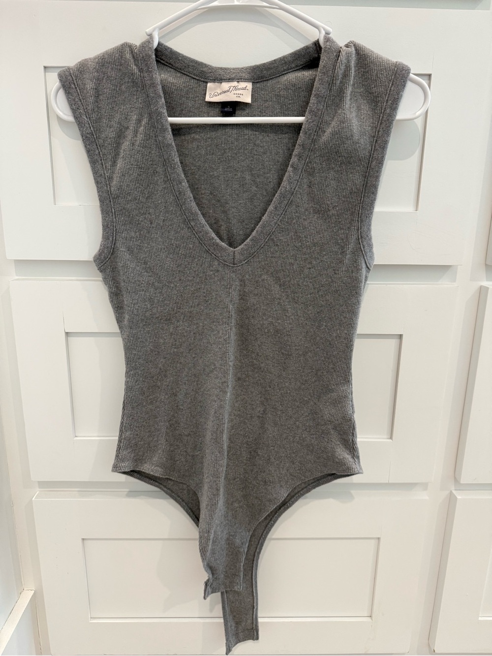 Universal Thread Gray Sleeveless V-Neck Ribbed Bodysuit